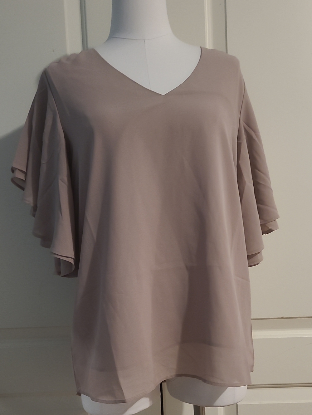 NWOT Zenana Beige Tiered Butterfly Sleeve V Neck Blouse
